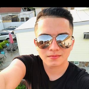 Meet your Posher, Enrique